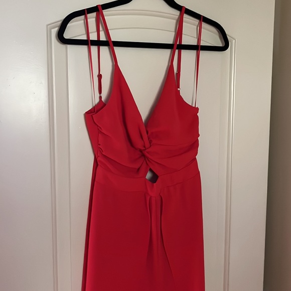 Sleek And Stylish Red Jumpsuit - Picture 6 of 7